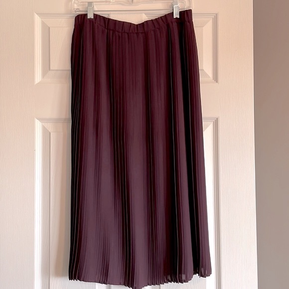 Eileen Fisher pleated purple skirt - Picture 2 of 5